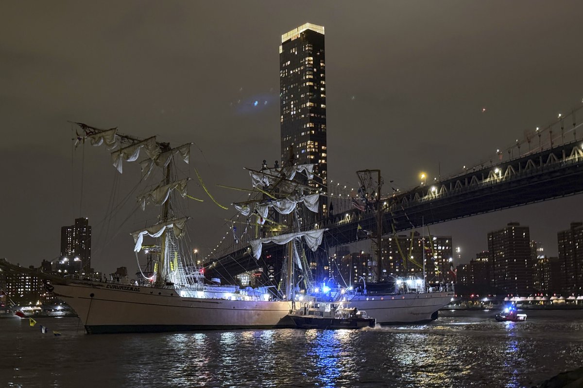 BREAKING: SHIP NAMED CUAUHTÉMOC DESTROYED BY MASONIC BROOKLYN BRIDGE IN ALLEGED FALSE FLAG ATTACK SIGNALING NWO WAR ON RESISTANCE